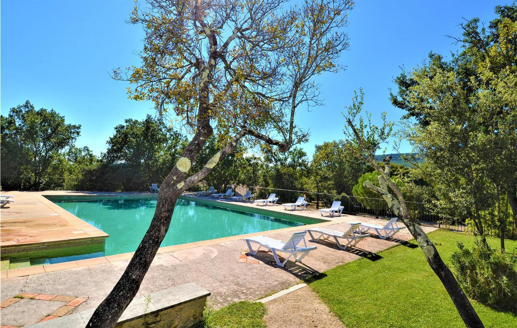 2 Bedroom Stunning In Le Clap Mejannes-le-Clap
